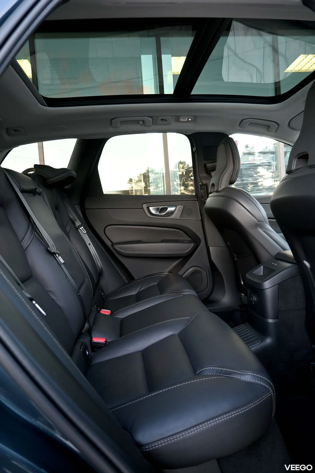 Volvo XC60 AWD T8 LUXURY ULTRA DARK XENIUM INTELLI PRO 2 335kW