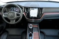 Volvo XC60 AWD T8 LUXURY ULTRA DARK XENIUM INTELLI PRO 2 335kW thumbnail