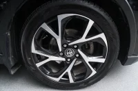 Toyota C-HR Luxury 1.8 72kW thumbnail