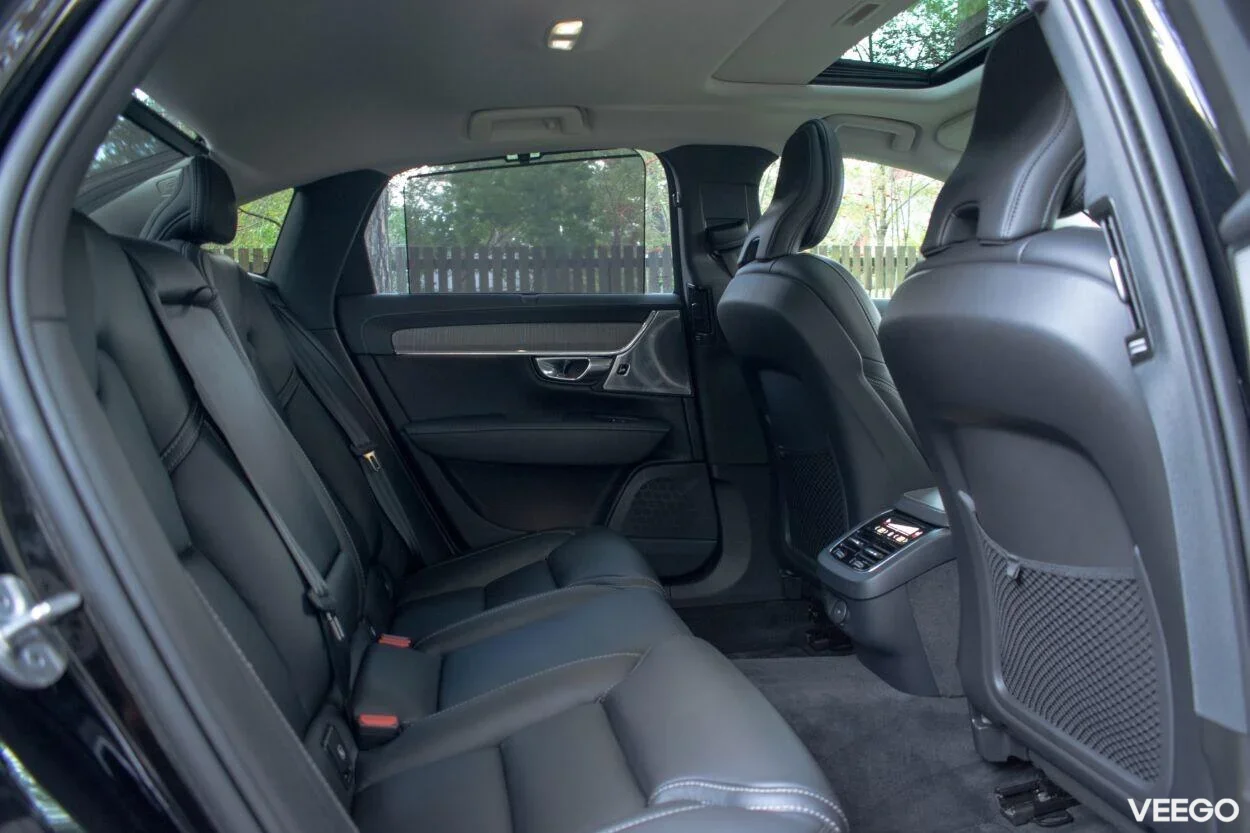 Volvo S90 AWD ULTIMATE BRIGHT XENIUM FULLOPT 2 183kW