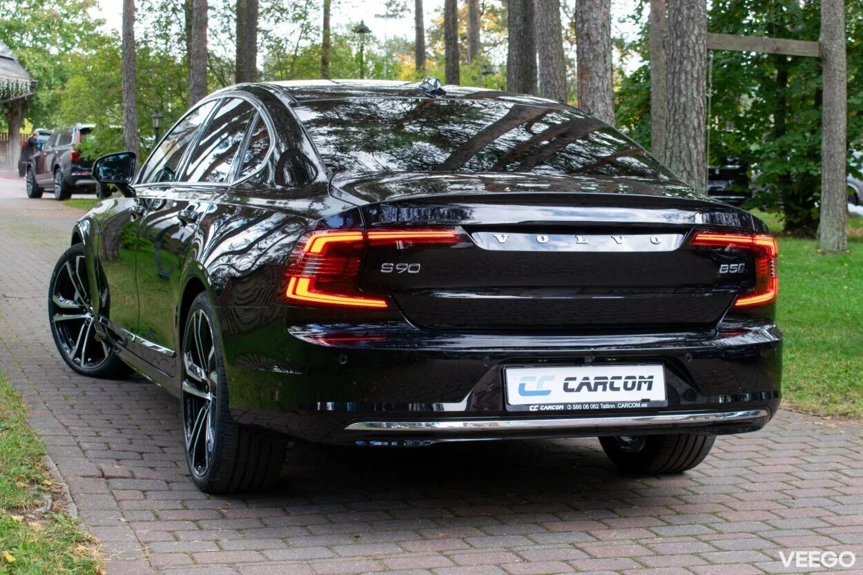 Volvo S90 AWD ULTIMATE BRIGHT XENIUM FULLOPT 2 183kW