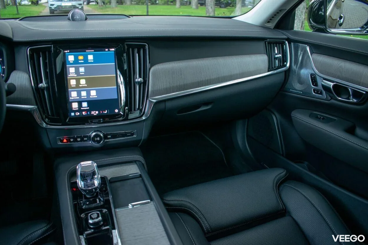 Volvo S90 AWD ULTIMATE BRIGHT XENIUM FULLOPT 2 183kW