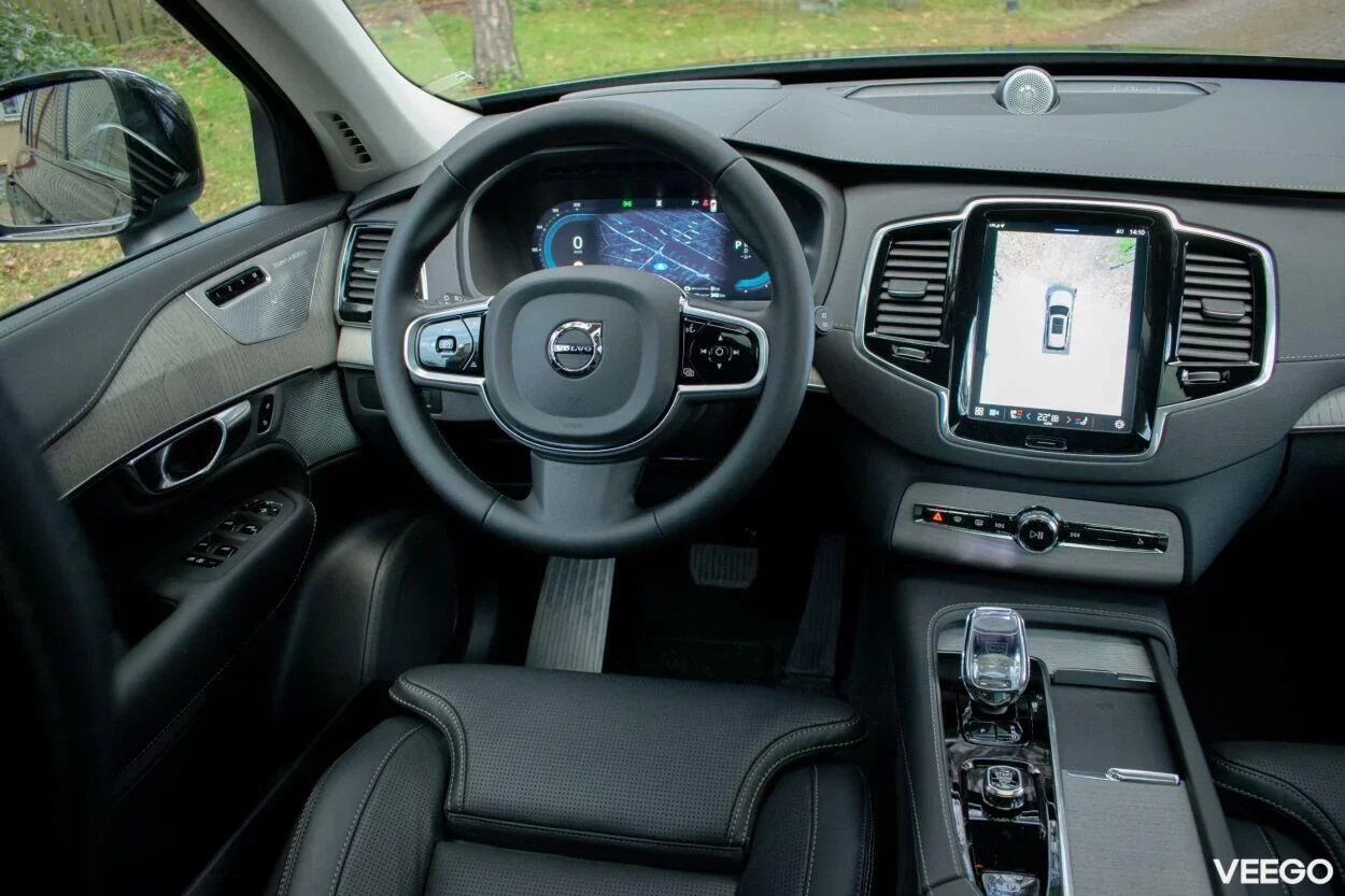 Volvo XC90 AWD Ultra DARK Ed Intelli PRO Lux FULL 2 335kW