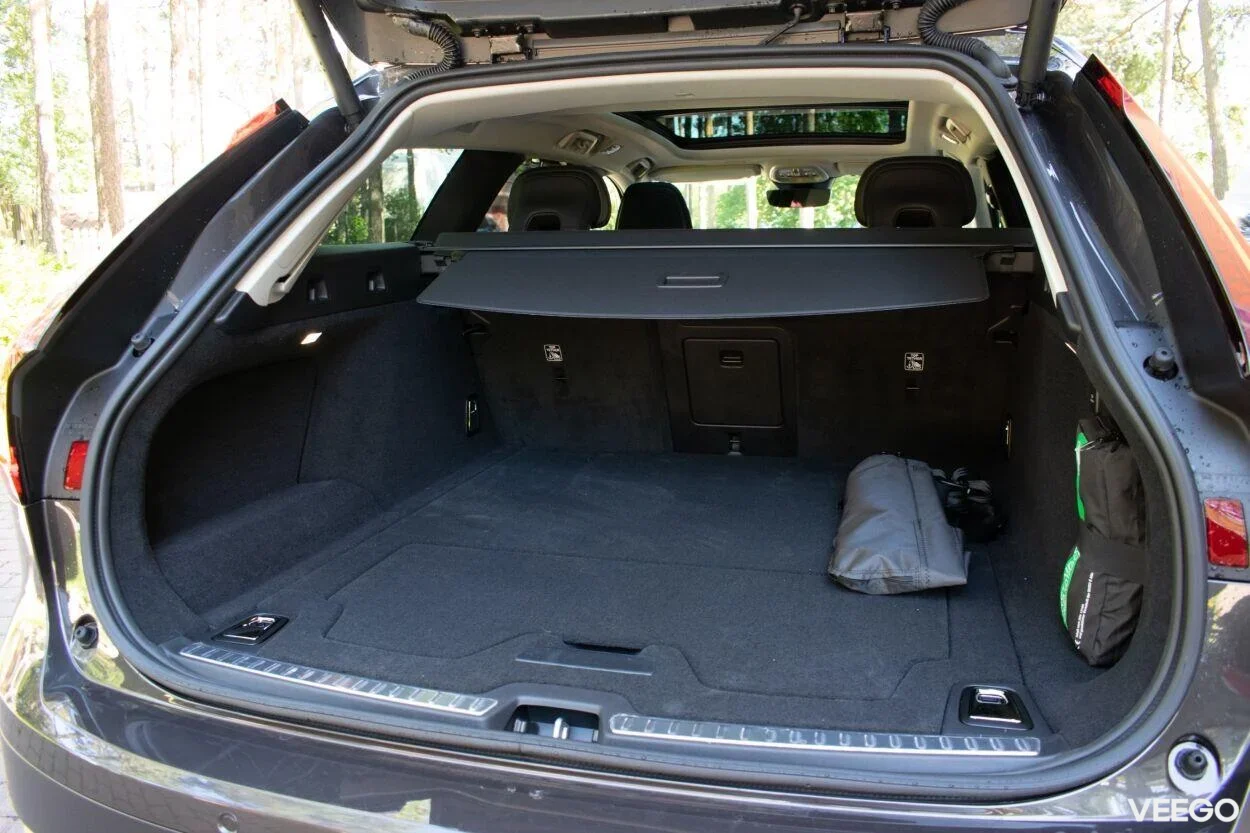 Volvo V90 Cross Country AWD Ultimate Intelli Safe PRO 2 184kW