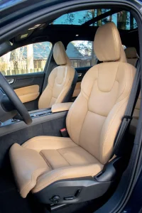 Volvo XC60 AWD Ultimate DARK Intelli PRO Xenium Fullopt 2 145kW thumbnail