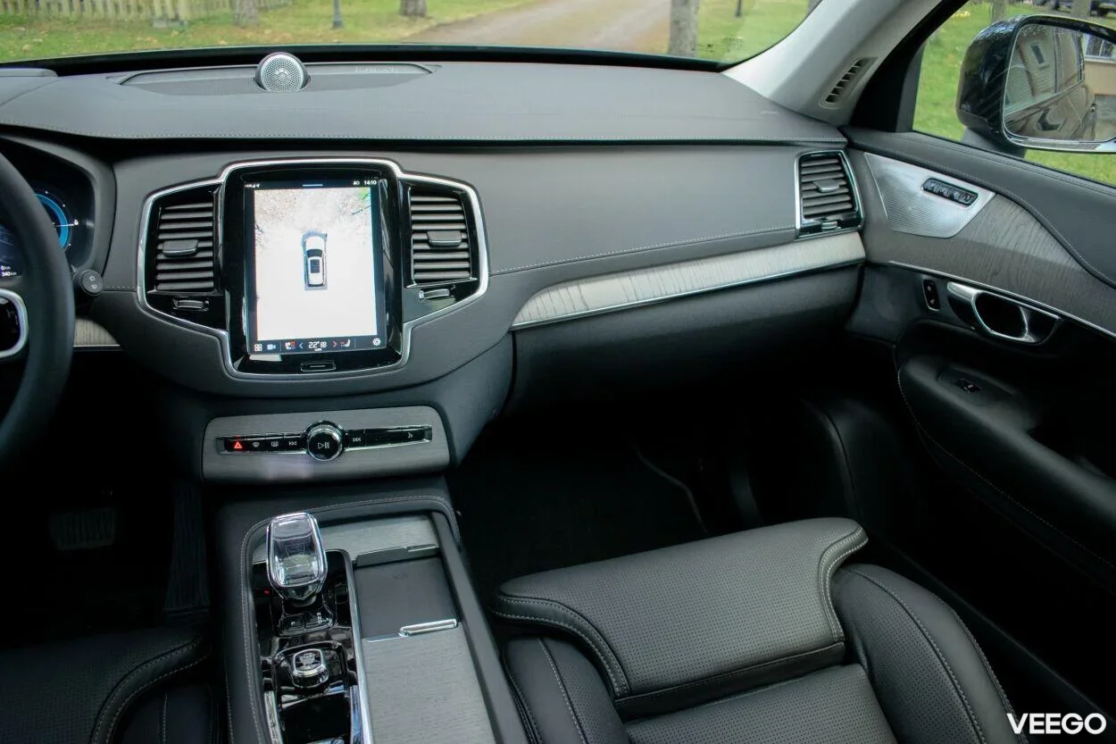 Volvo XC90 AWD Ultra DARK Ed Intelli PRO Lux FULL 2 335kW