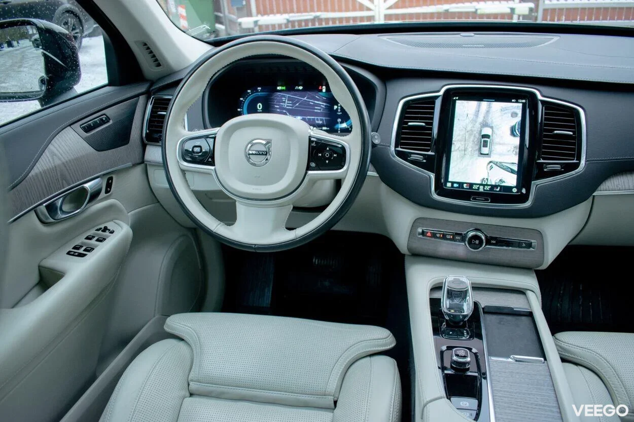 Volvo XC90 AWD DARK R-Design PLUS Intelli PRO Wntr 2 183kW