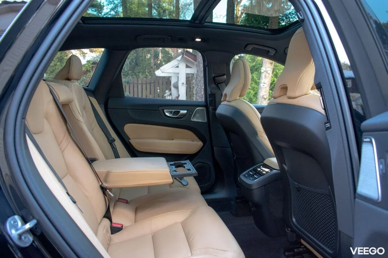 Volvo XC60 AWD B&W Ultimate DARK Intelli PRO Xenium Fullopt 2 145kW