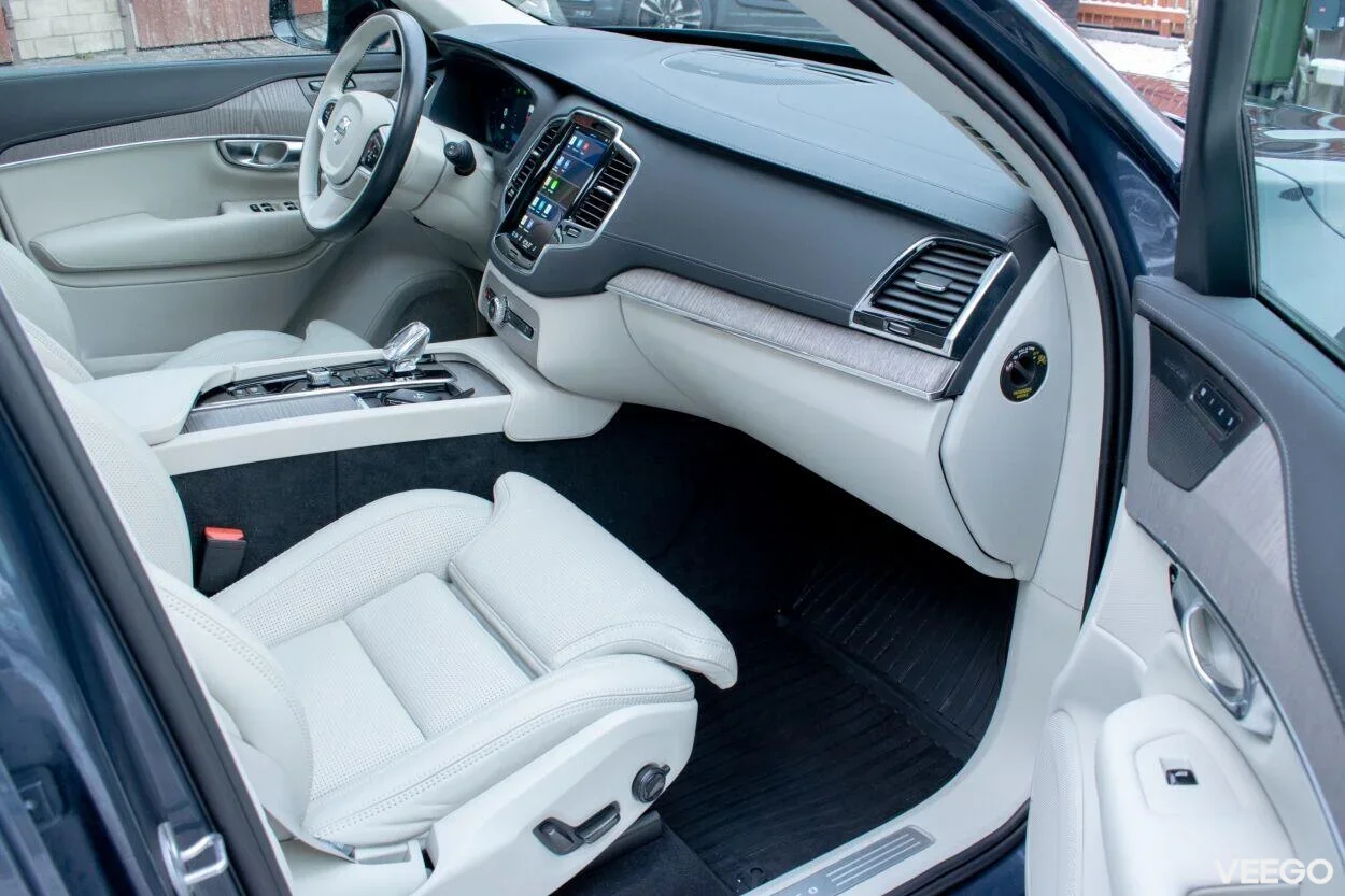 Volvo XC90 AWD DARK R-Design PLUS Intelli PRO Wntr 2 183kW