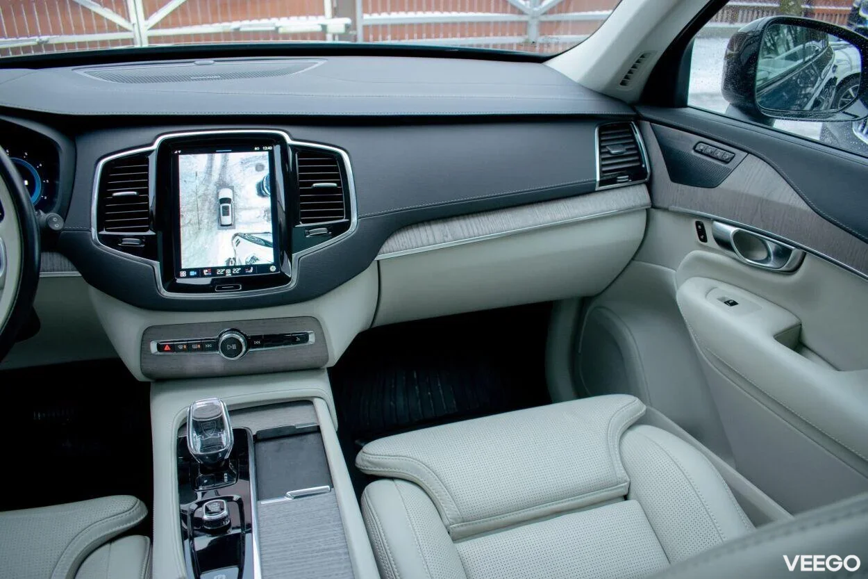 Volvo XC90 AWD DARK R-Design PLUS Intelli PRO Wntr 2 183kW