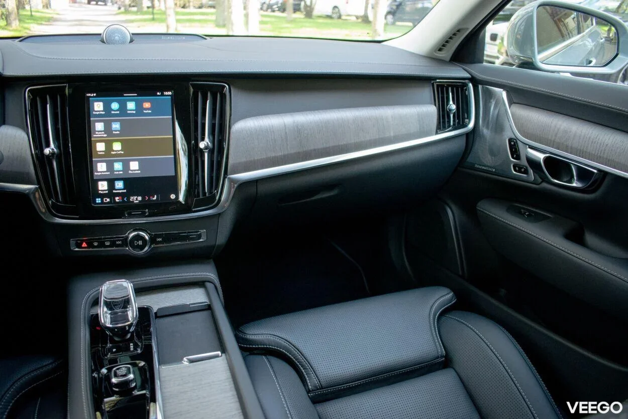 Volvo S90 AWD ULTIMATE BRIGHT XENIUM FULLOPT 2 183kW