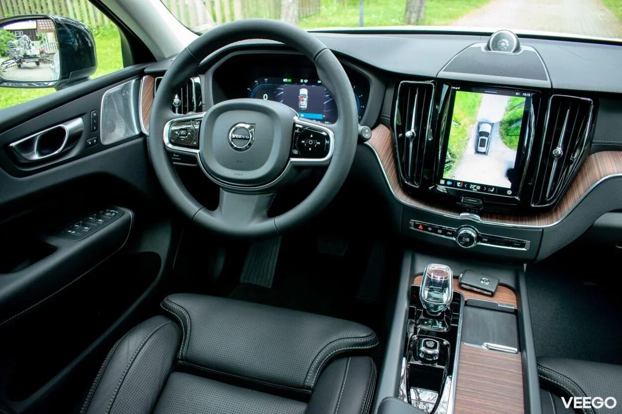 Volvo XC60 AWD ULTIMATE DARK Intelli PRO Xenium FULLOPT 2 145kW