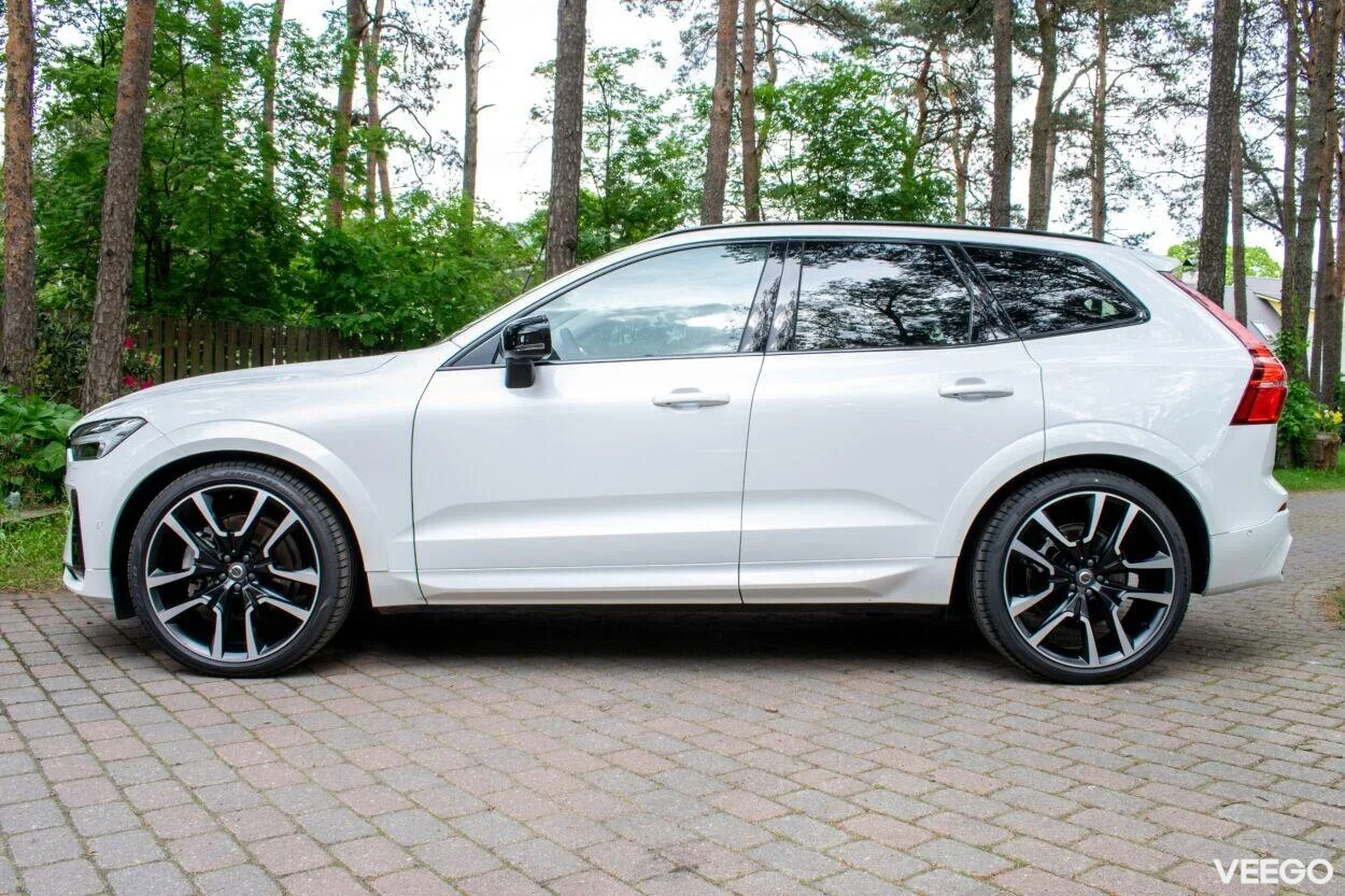 Volvo XC60 AWD ULTIMATE DARK Intelli PRO Xenium FULLOPT 2 145kW