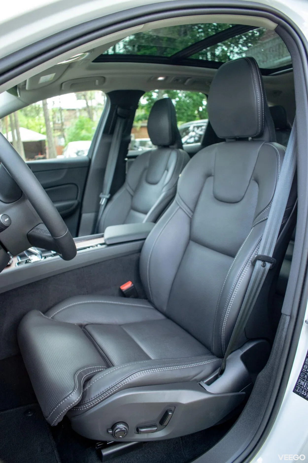 Volvo XC60 AWD ULTIMATE DARK Intelli PRO Xenium FULLOPT 2 145kW