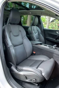 Volvo XC60 AWD ULTIMATE DARK Intelli PRO Xenium FULLOPT 2 145kW thumbnail