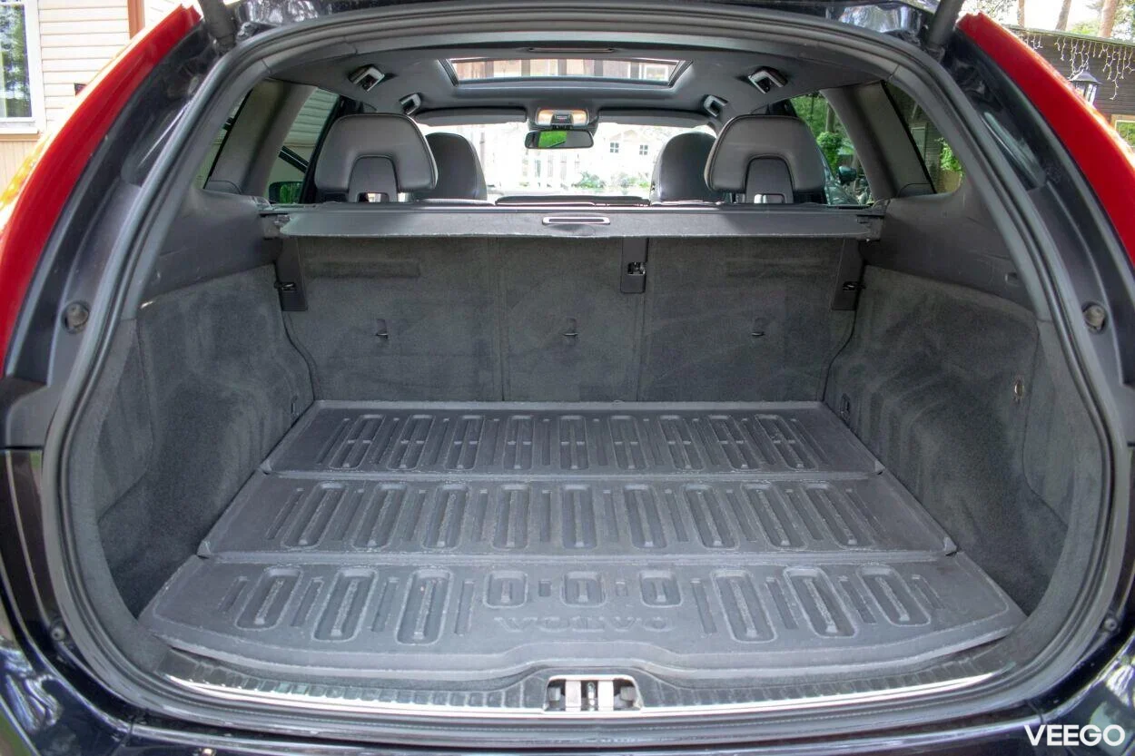 Volvo XC60 SUMMUM Intelli SAFE PRO Sky 2 120kW