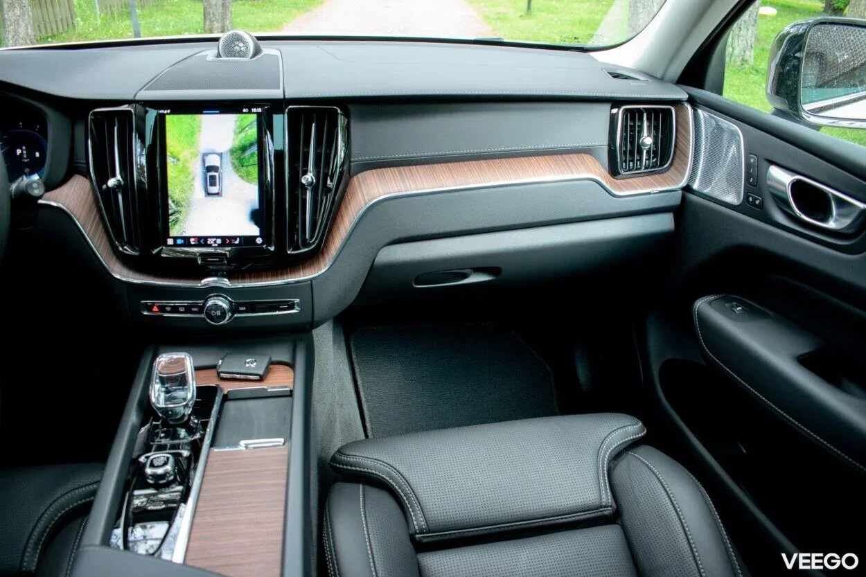 Volvo XC60 AWD ULTIMATE DARK Intelli PRO Xenium FULLOPT 2 145kW