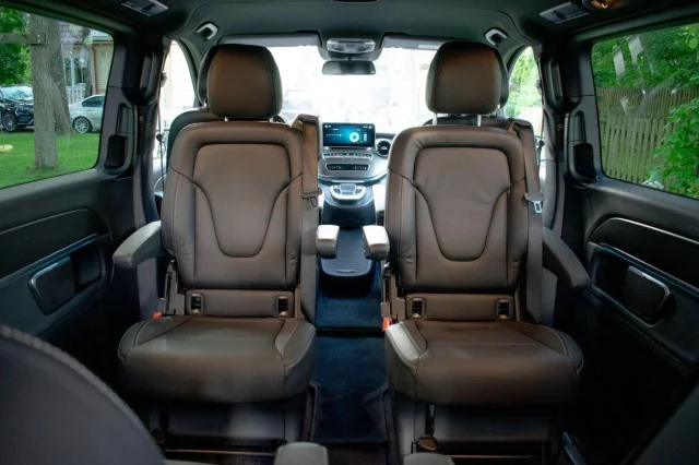 Image of Mercedes-Benz V250 4M AMG Night Assist Wntr M1 N1 2 140kW