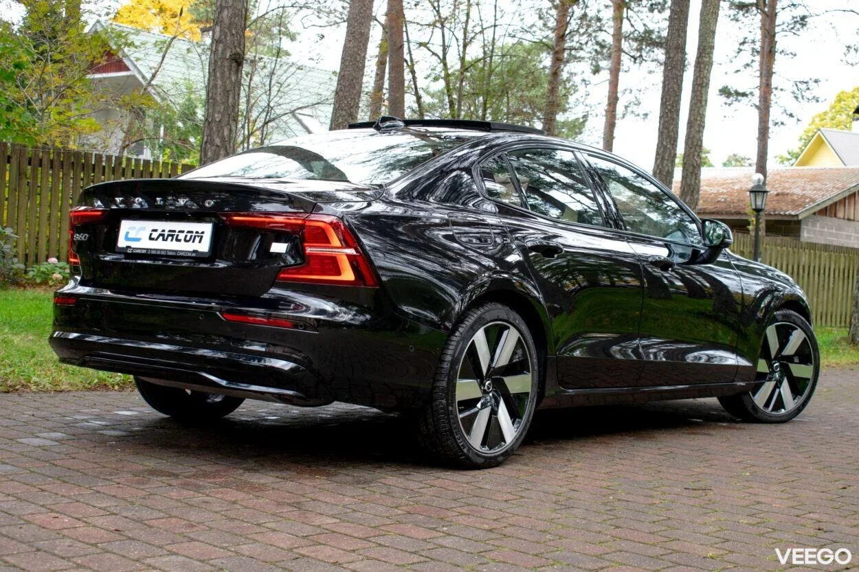 Volvo S60 AWD B&W DARK Ultimate Fullopt 2 335kW