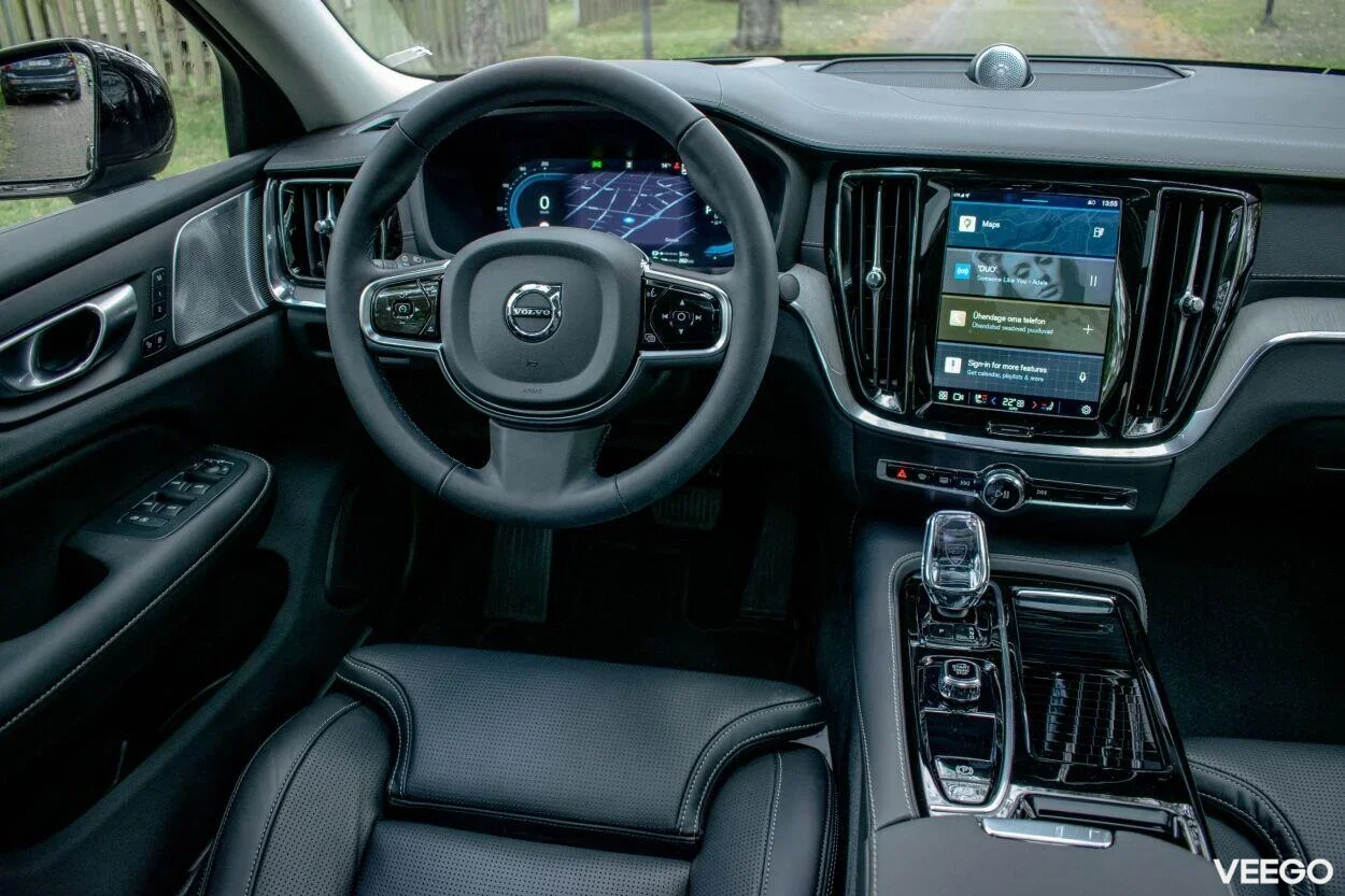 Volvo S60 AWD B&W DARK Ultimate Fullopt 2 335kW