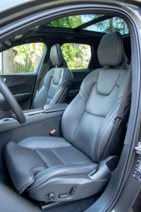 Volvo XC60 T8 Intelli PRO Xenium Wntr FULL 2 288kW thumbnail