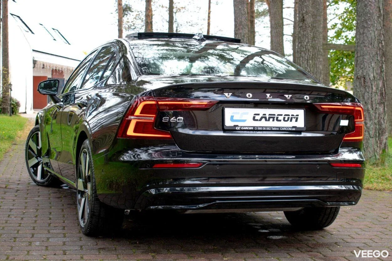 Volvo S60 AWD B&W DARK Ultimate Fullopt 2 335kW