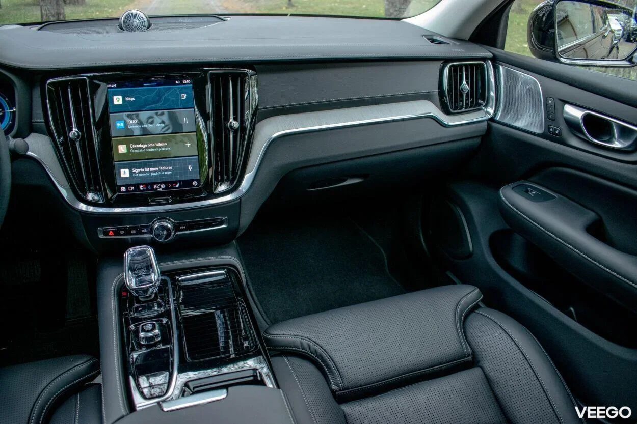 Volvo S60 AWD B&W DARK Ultimate Fullopt 2 335kW