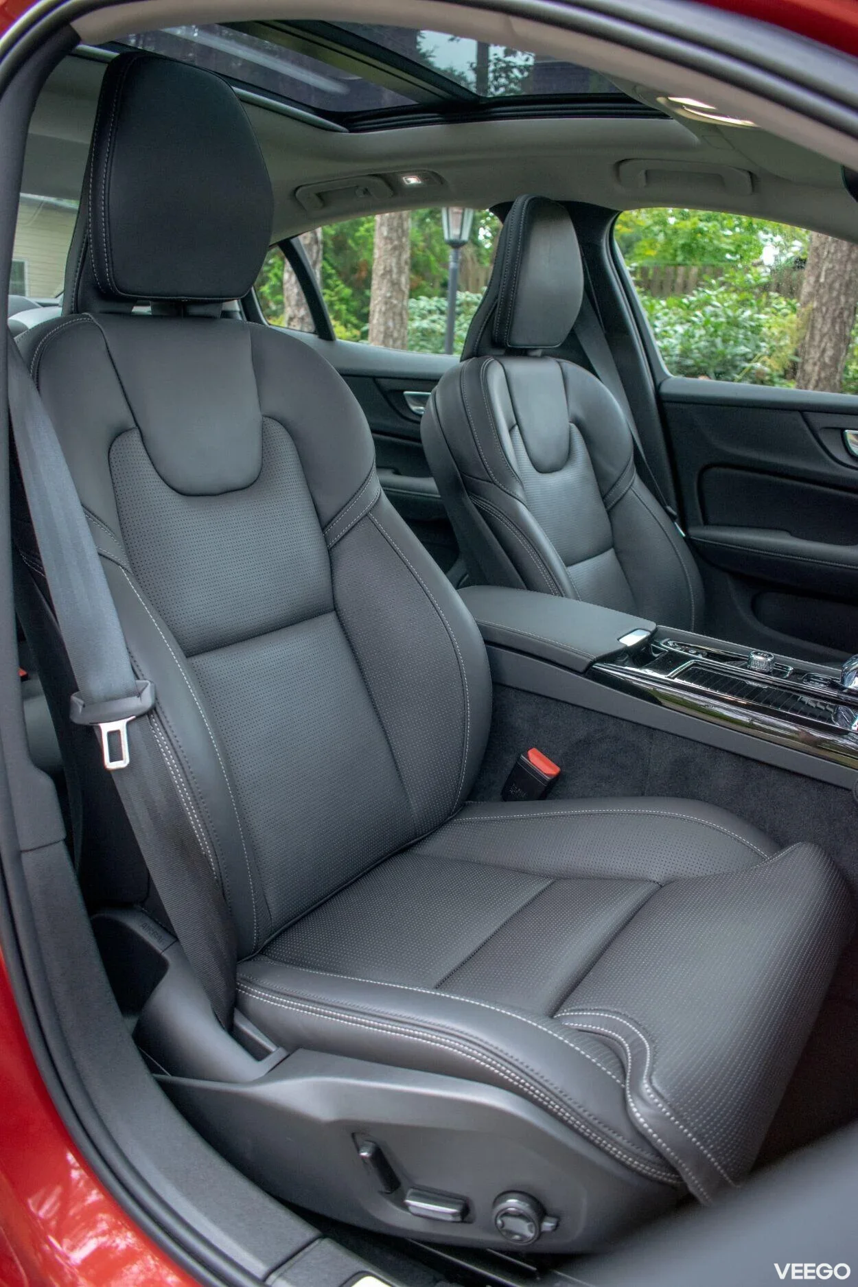 Volvo S60 T8 Ultimate DARK Fullopt 2 335kW