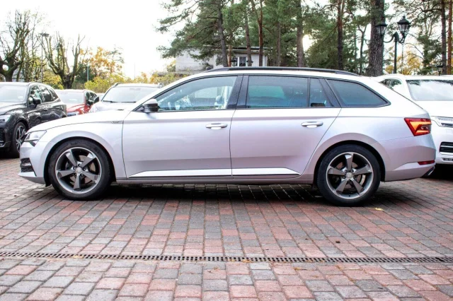 Image of Skoda Superb Sportline Combi Facelift 2 110kW
