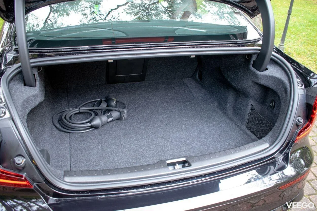 Volvo S60 AWD B&W DARK Ultimate Fullopt 2 335kW