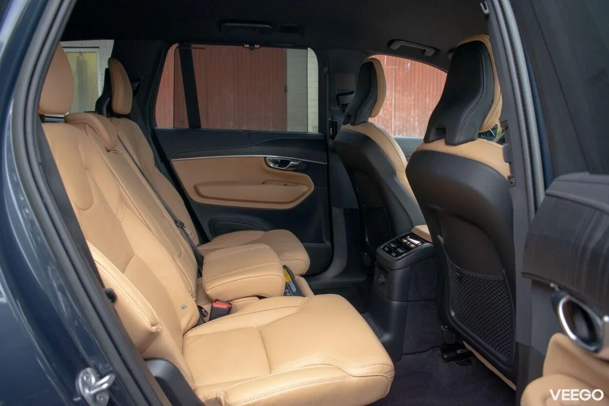 Volvo XC90 7s Dark Long Range MY2023 2 335kW