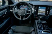 Volvo V90 T8 R-Design DARK Long Range 2 335kW thumbnail