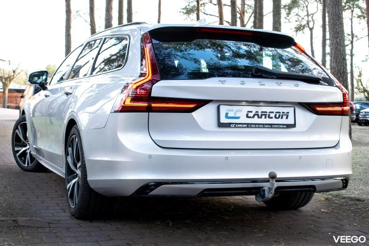 Volvo V90 T8 R-Design DARK Long Range 2 335kW