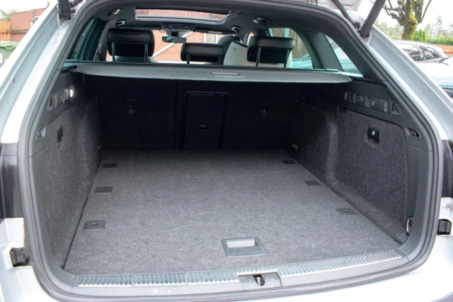 Image of Skoda Superb Sportline Combi Facelift 2 110kW