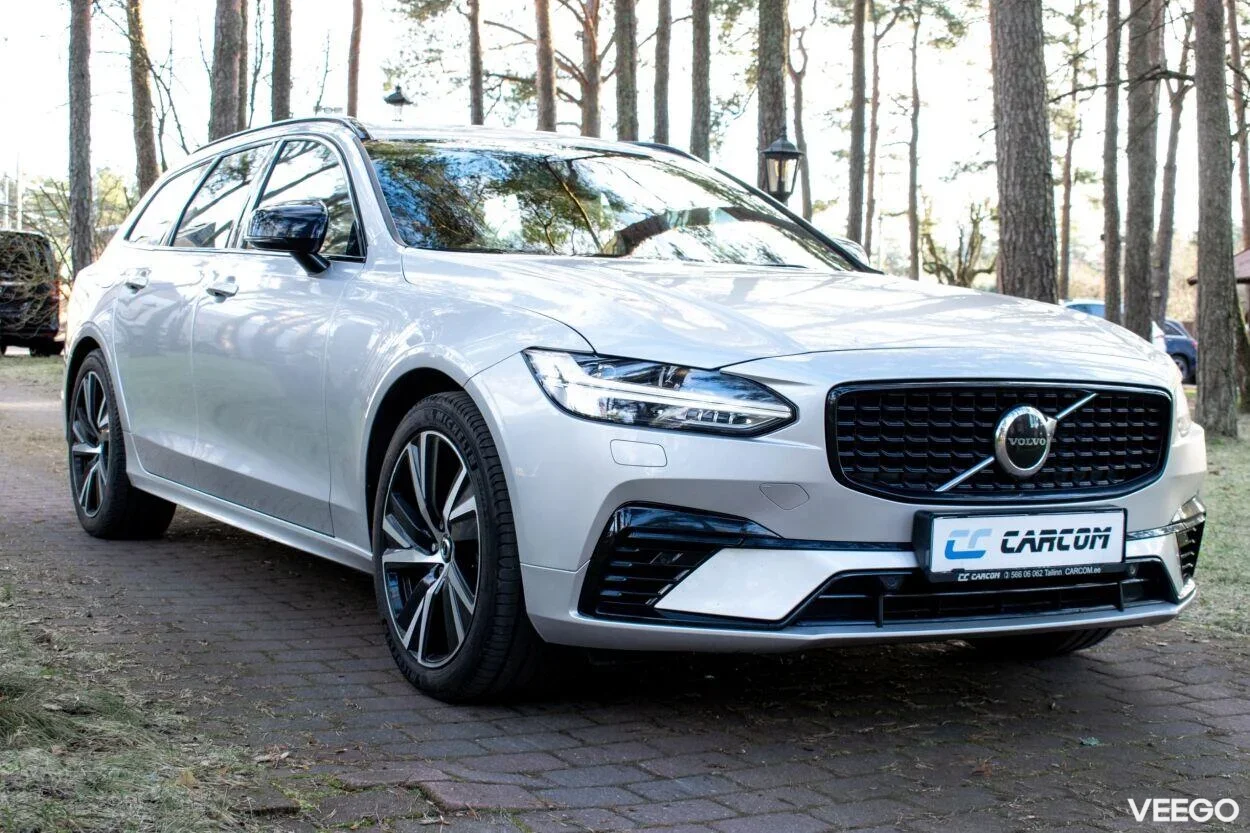 Volvo V90 T8 R-Design DARK Long Range 2 335kW