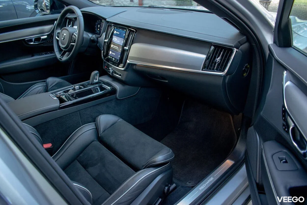 Volvo V90 T8 R-Design DARK Long Range 2 335kW