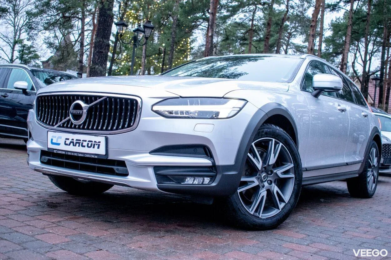 Volvo V90 Cross Country AWD Intelli SAFE PRO Family Wntr 2 140kW