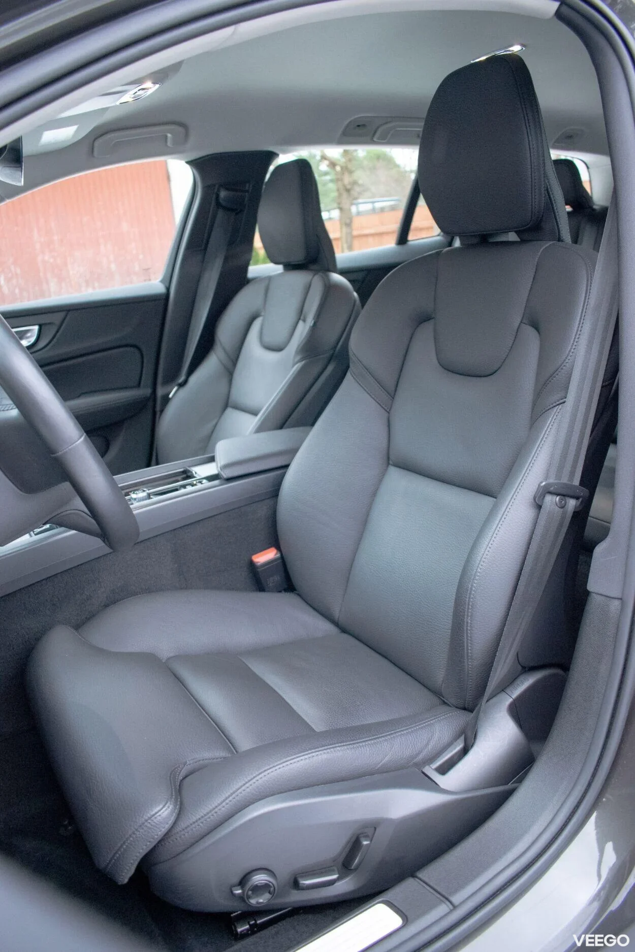 Volvo V60 Cross Country AWD Intelli SAFE Wntr 2 145kW