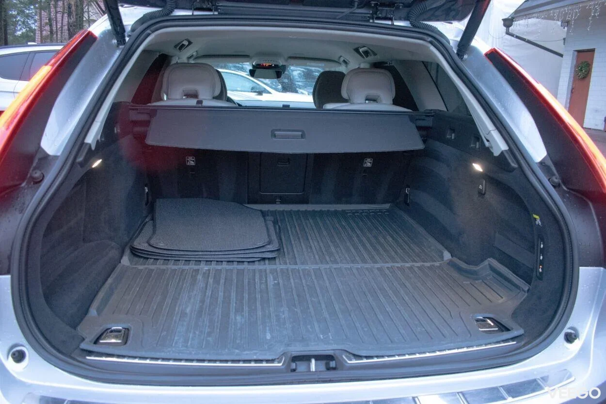 Volvo V90 Cross Country AWD Intelli SAFE PRO Family Wntr 2 140kW