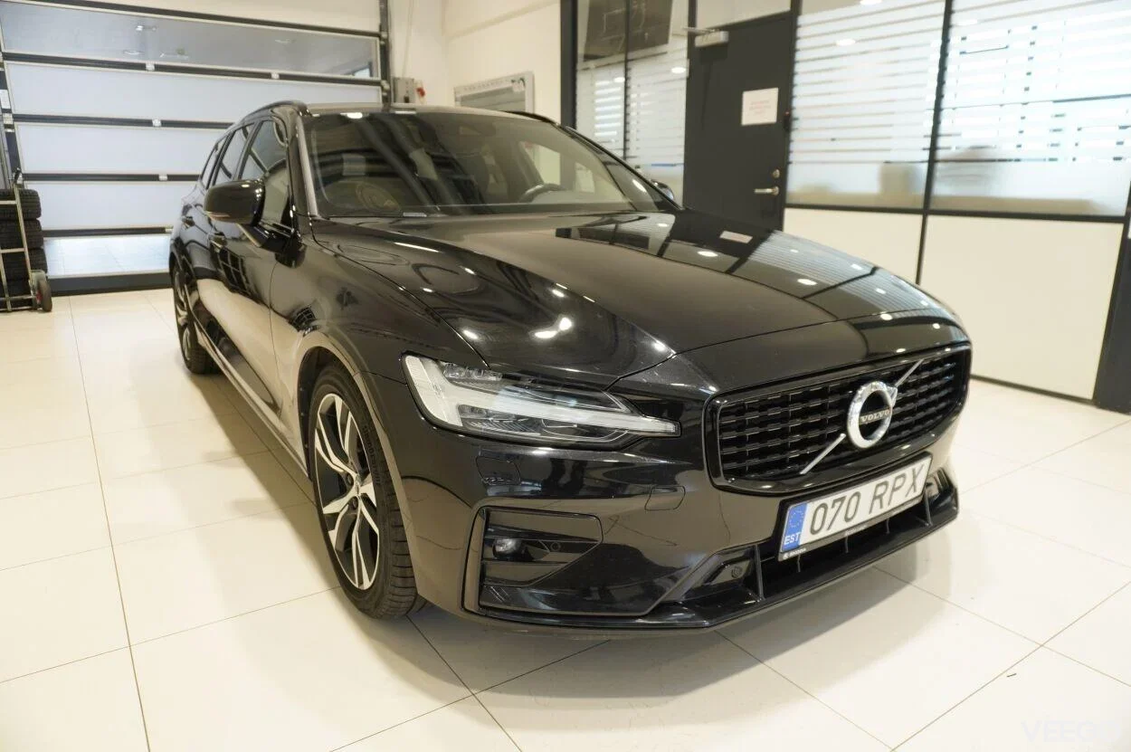 Volvo V60 R-design 2 145kW