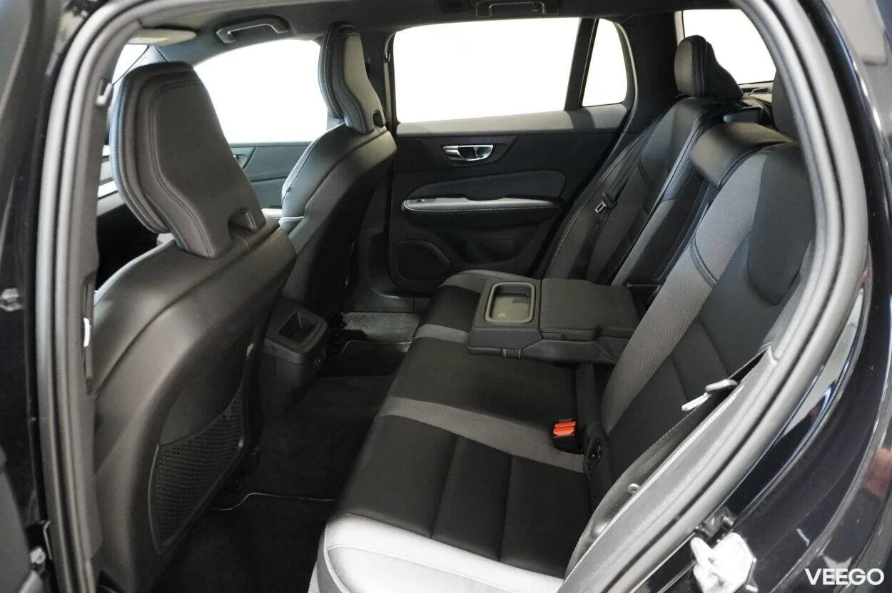 Volvo V60 R-design 2 145kW
