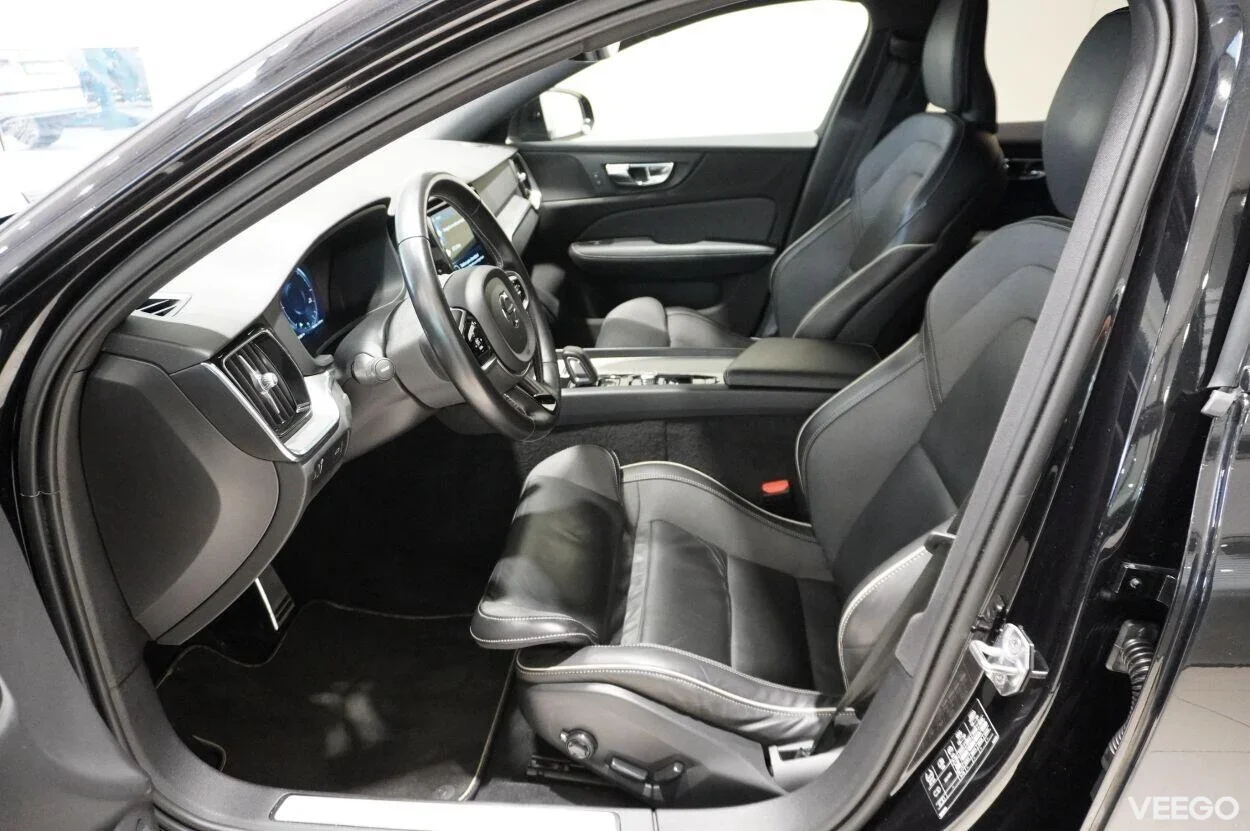 Volvo V60 R-design 2 145kW