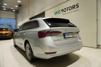Skoda Octavia ELEGANCE COMBI G-TEC 1.5 96kW thumbnail