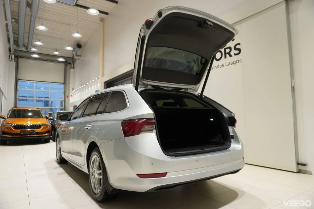 Skoda Octavia ELEGANCE COMBI G-TEC 1.5 96kW