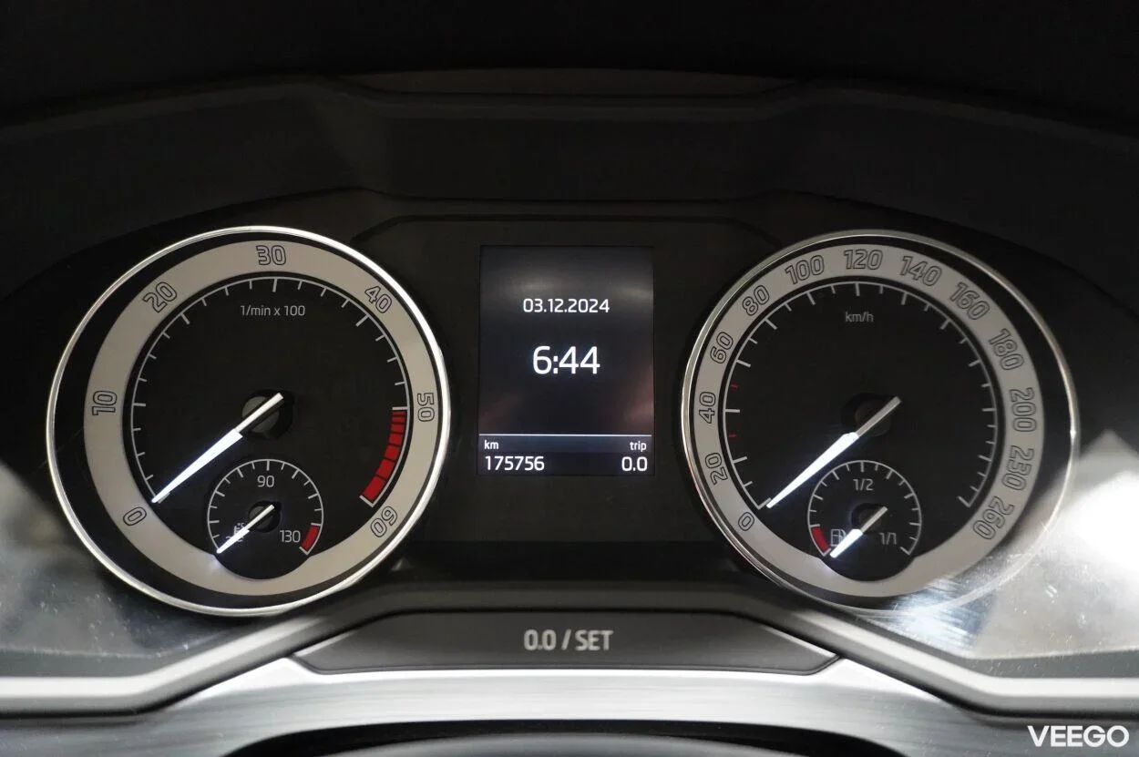 Skoda Superb AMBITION COMBI 4X4 2 147kW