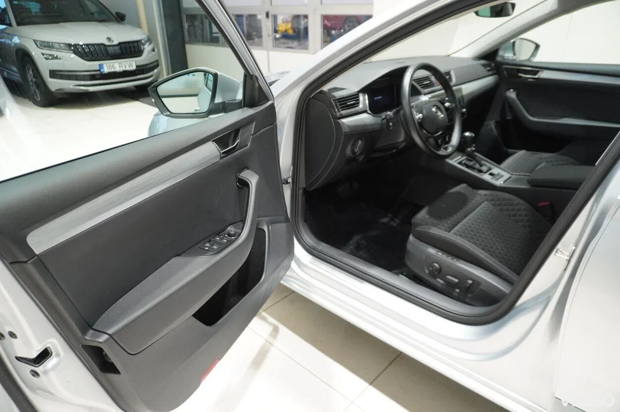 Skoda Superb AMBITION HB 1.5 110kW