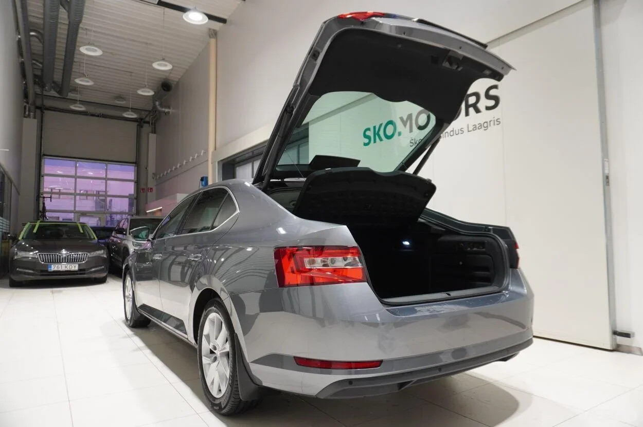 Skoda Superb AMBITION HB 1.5 110kW