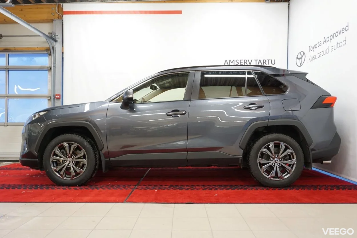 Toyota RAV4 Luxury Plus 2.5 131kW