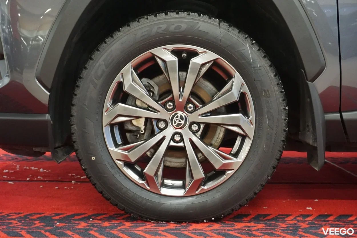 Toyota RAV4 Luxury Plus 2.5 131kW