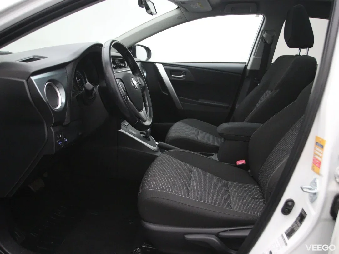 Toyota Auris 1.8 100kW